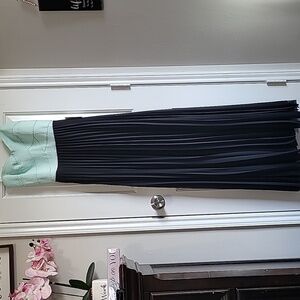 B. Darlin Women's Long Formal Sleeveless Dress Size 11/12 Black/Mint